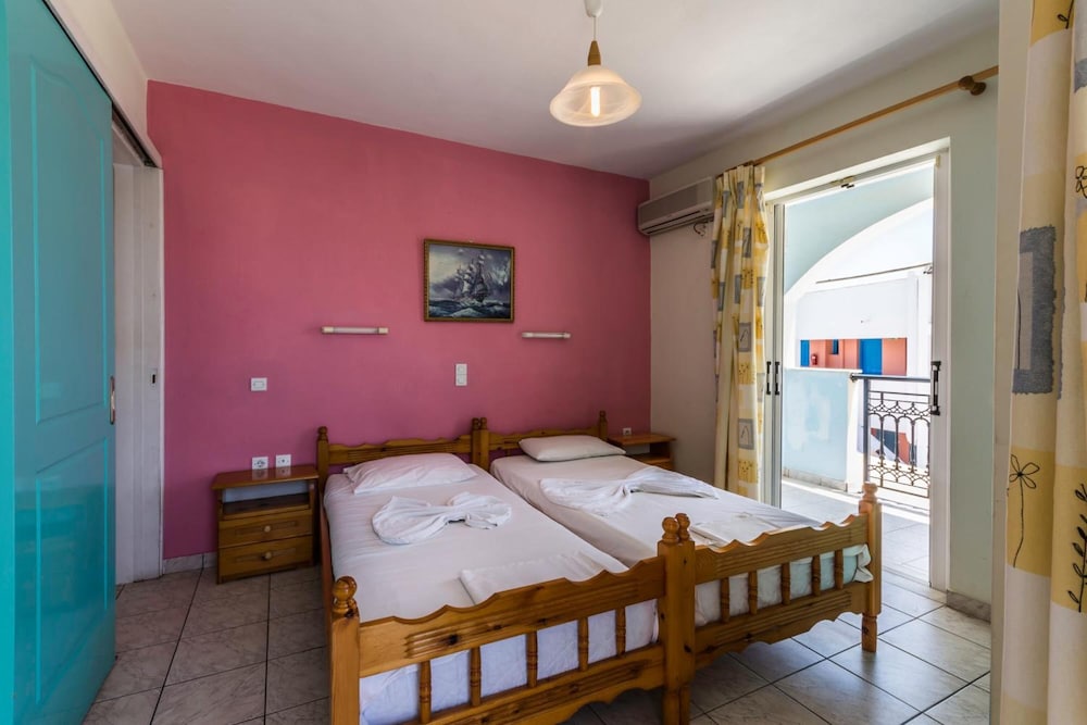 Vossos Hotel Apartments 17/41