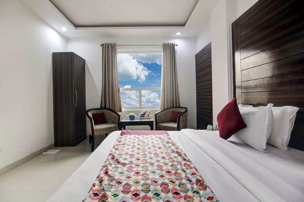 Hotel Chanakya Inn 17/38