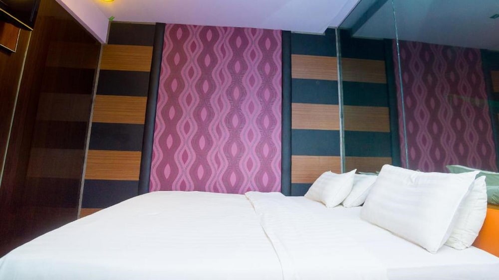 Hotel Holmes 29/50