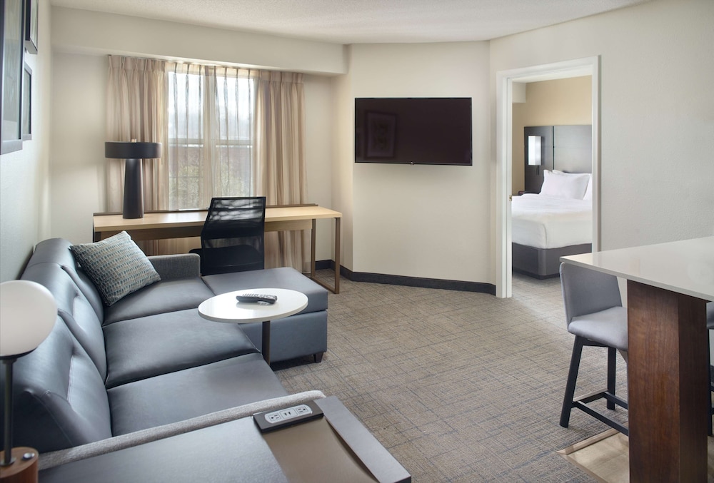 Sonesta ES Suites Raleigh Durham Airport Morrisville 24/45