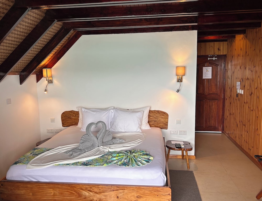 COLIBRI GUEST HOUSE(M) 21/54