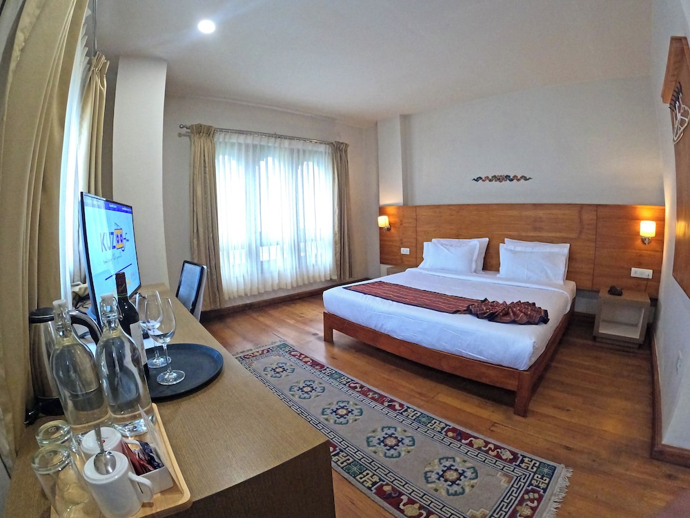 GAKYIL HOTEL 12/32