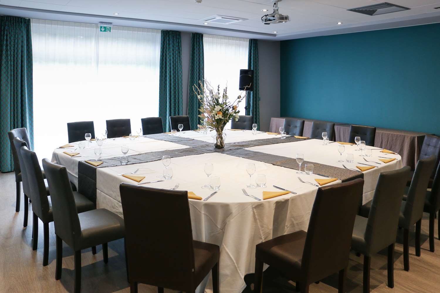 restaurant cafeteria