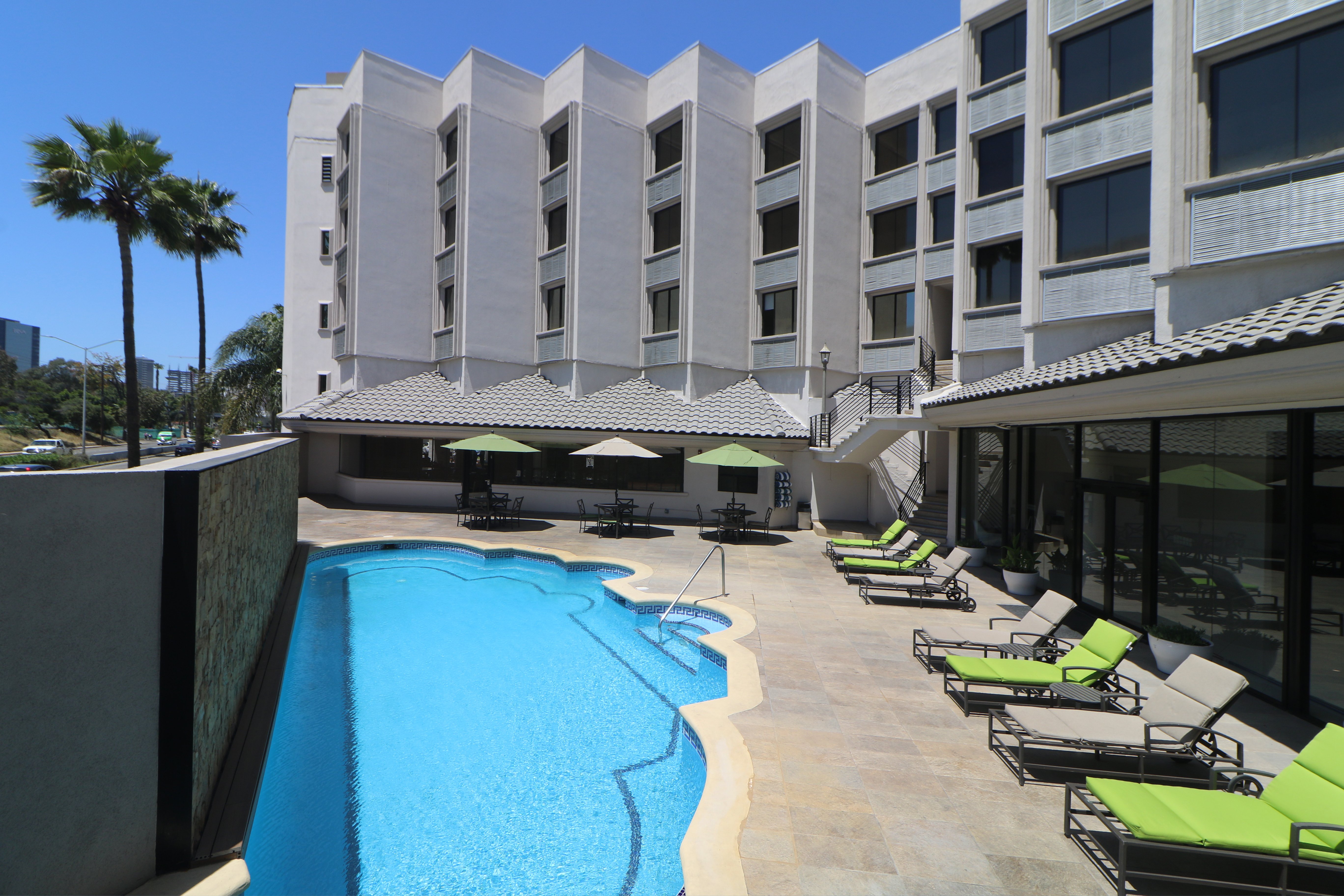 Holiday Inn Tijuana Zona Rio 71/74