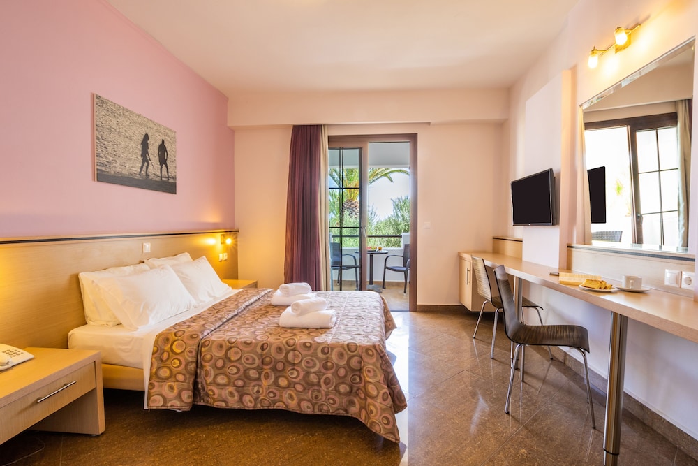 Irini Hotel 19/63