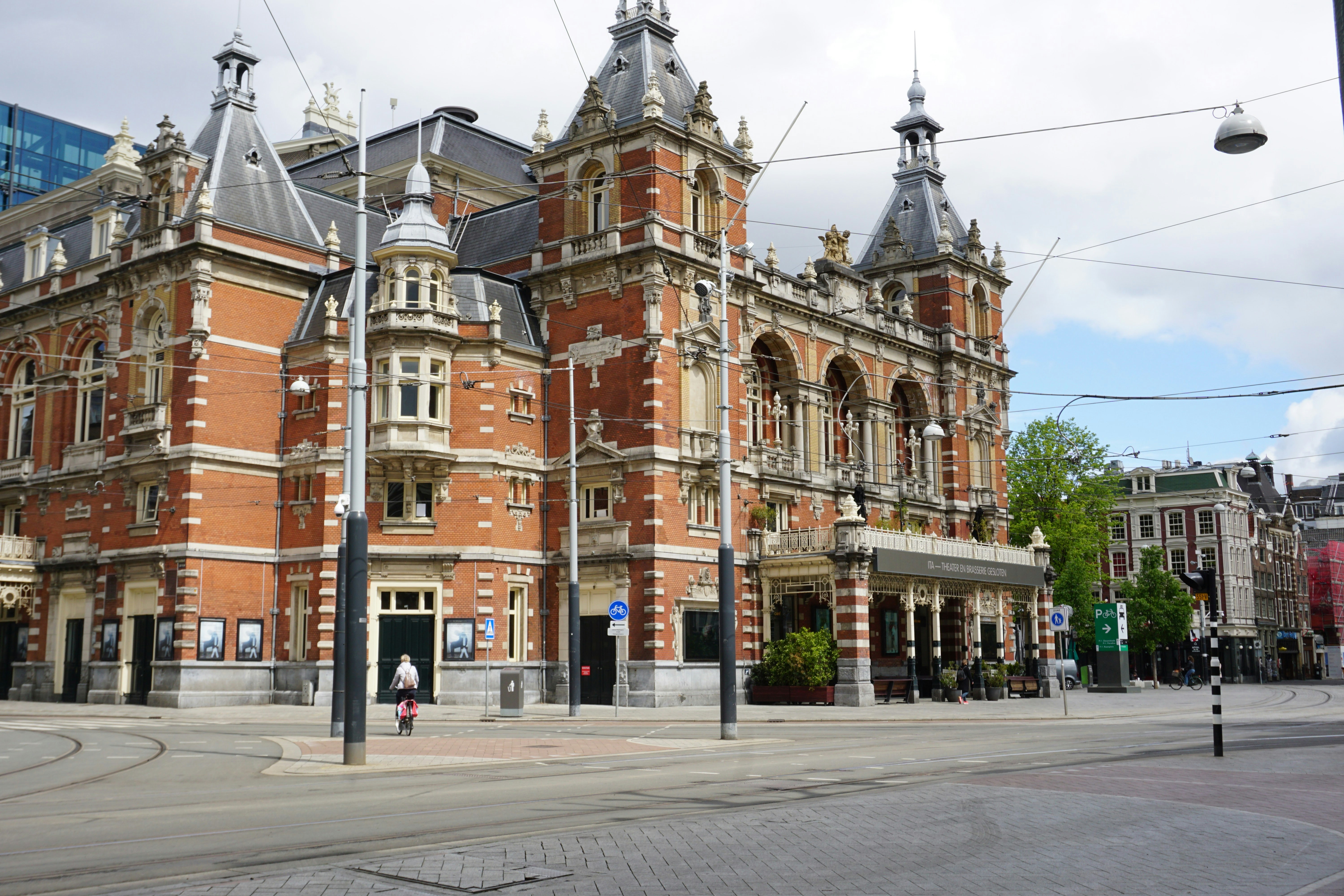 Leonardo Hotel Amsterdam Museum Quarter in AMSTERDAM