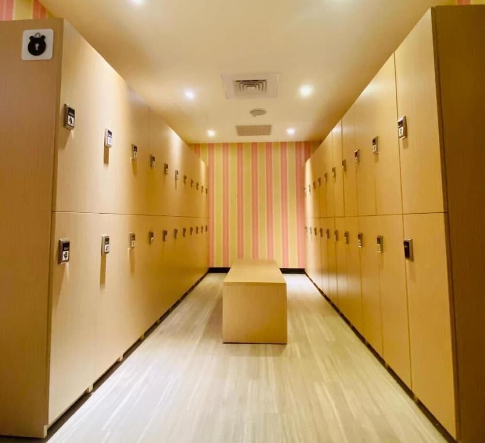 Heybear Capsule Hotel 23/50