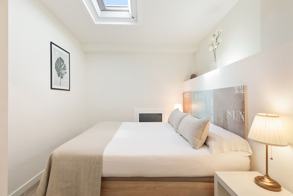 Sitges Group Bonaire 5/50