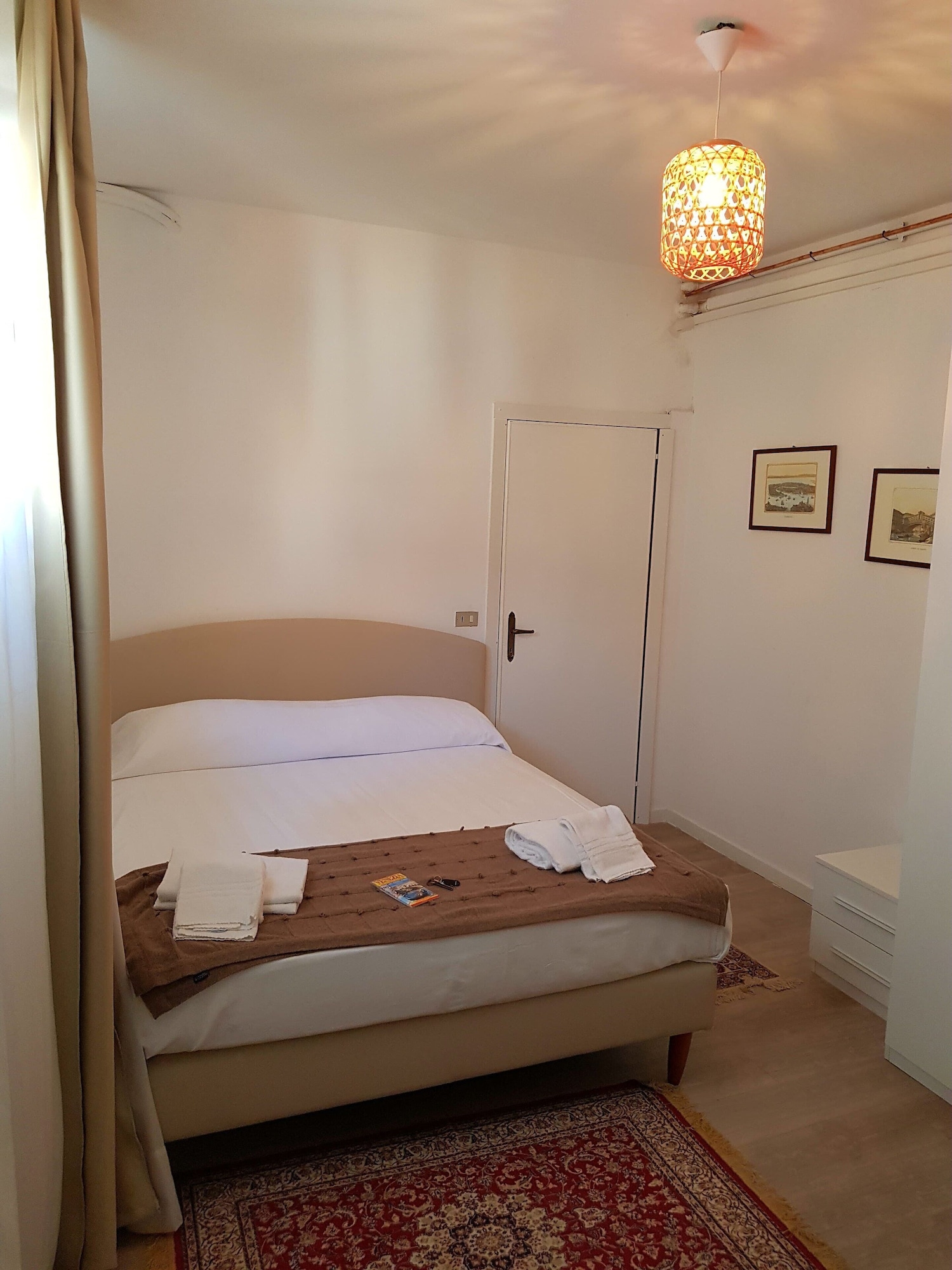 COMFORT, DOUBLE OR TWIN BED