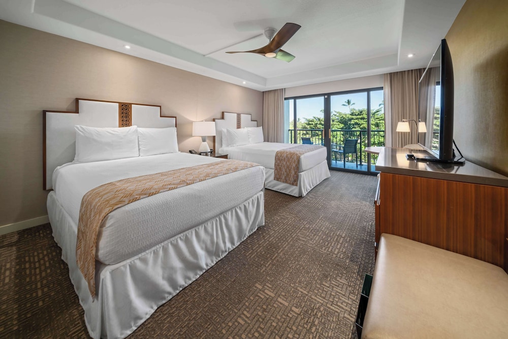 PREMIUM, 2 QUEEN BEDS, PARTIAL OCEAN VIEW