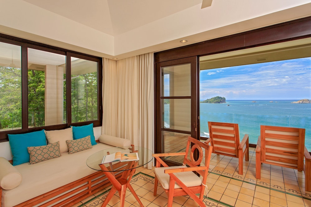 Arenas del Mar Beachfront & Rainforest Resort 54/75