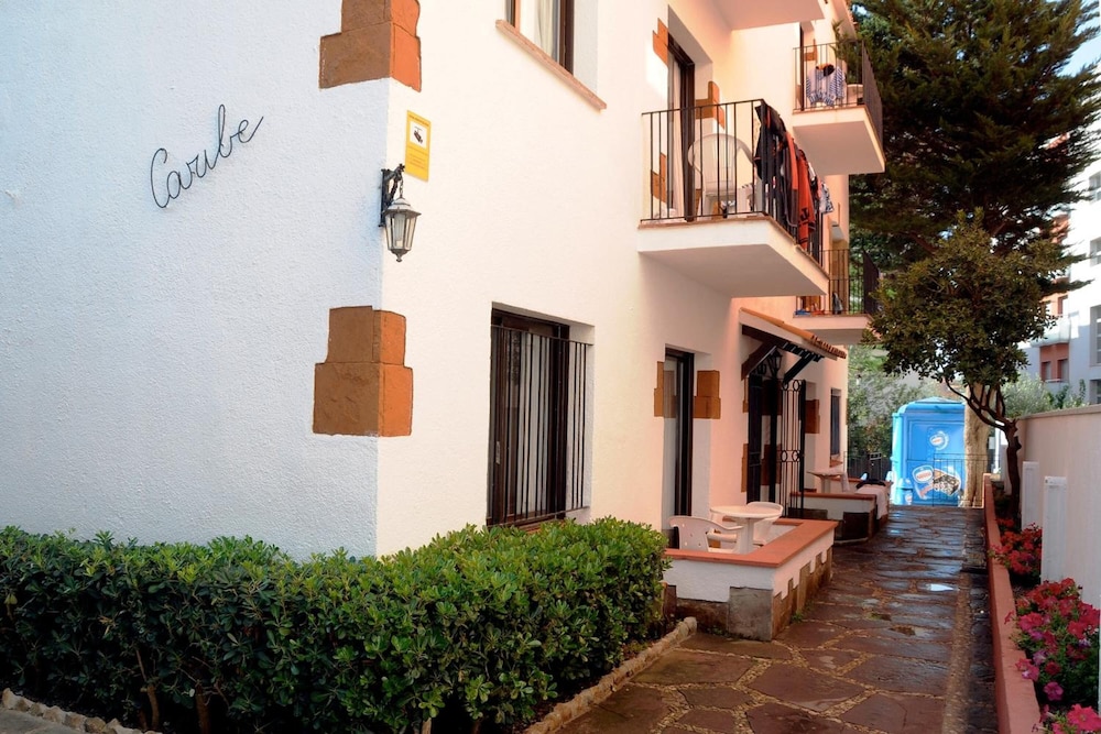 AR CARIBE APTS. 10/64