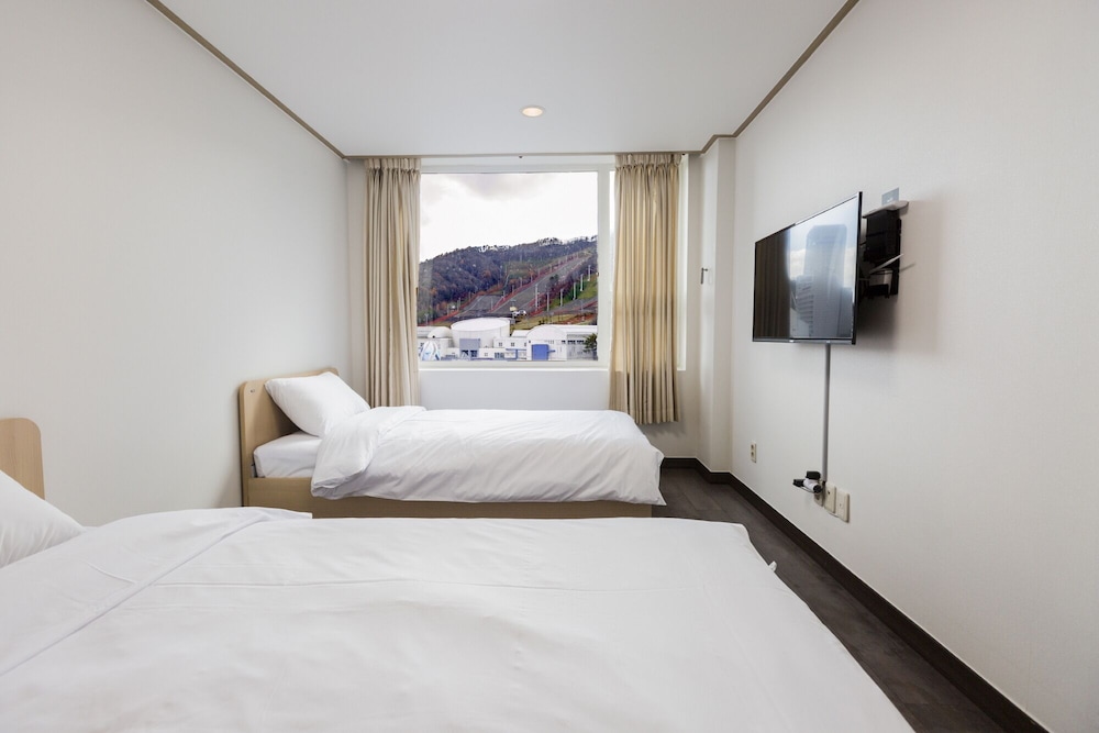 SUPERIOR, TWIN BEDS