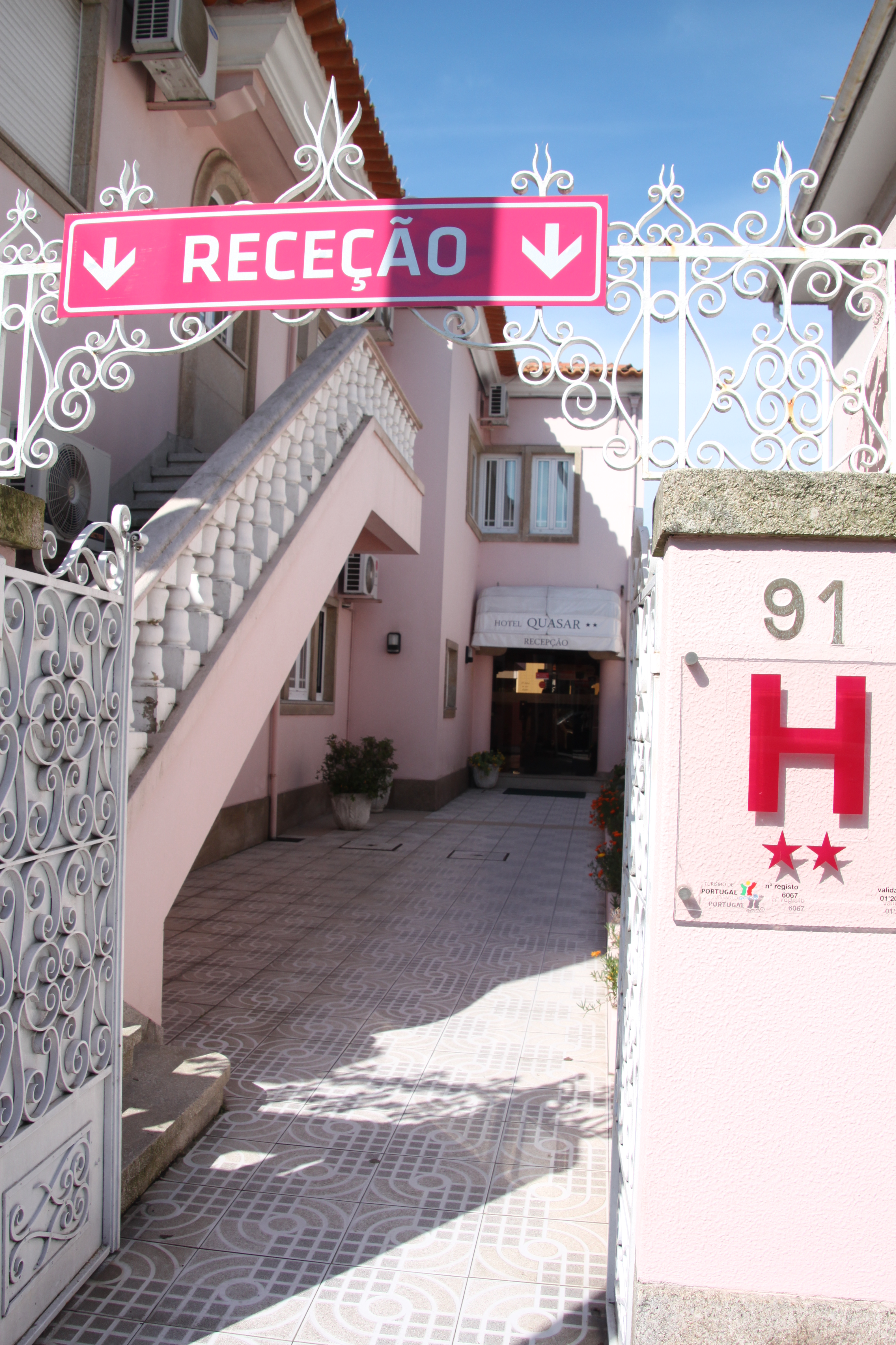 HOTEL QUASAR 2/35