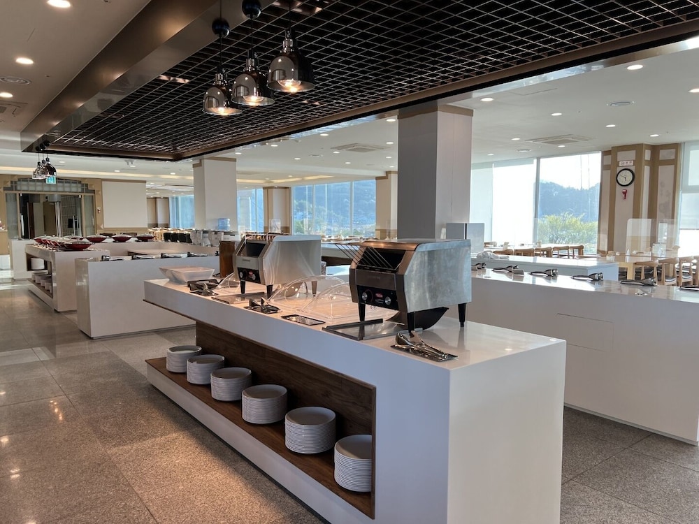 Kumho Tongyeong Marina Resort 33/52