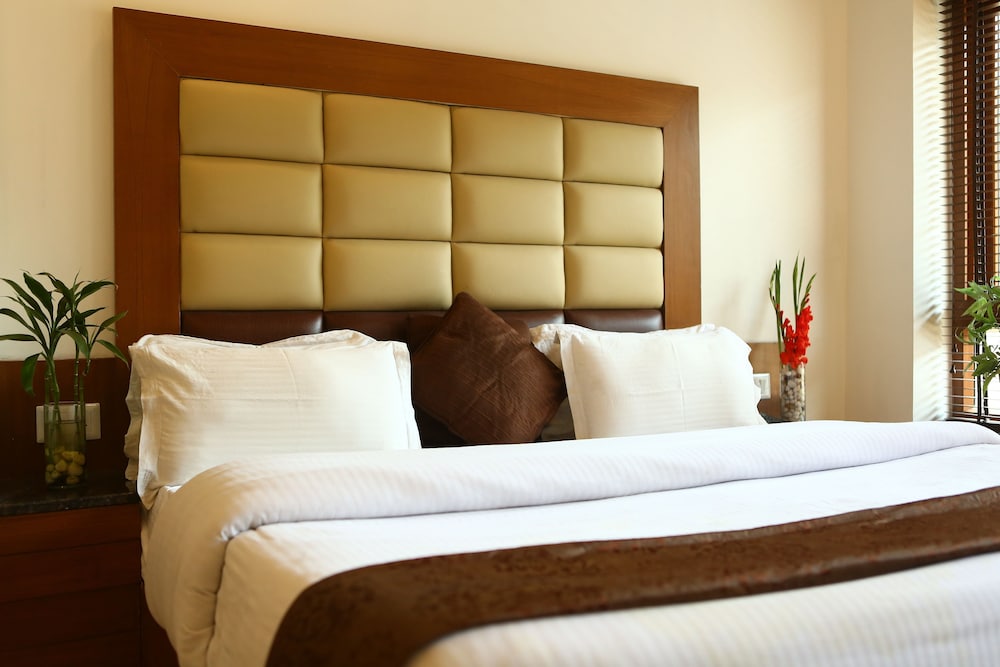 Oyo Rooms Mussoorie Library 17/38