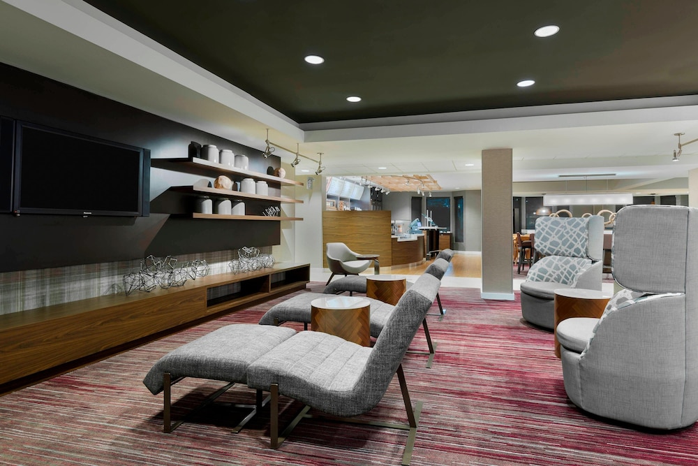 Courtyard By Marriott Asheville 36/39