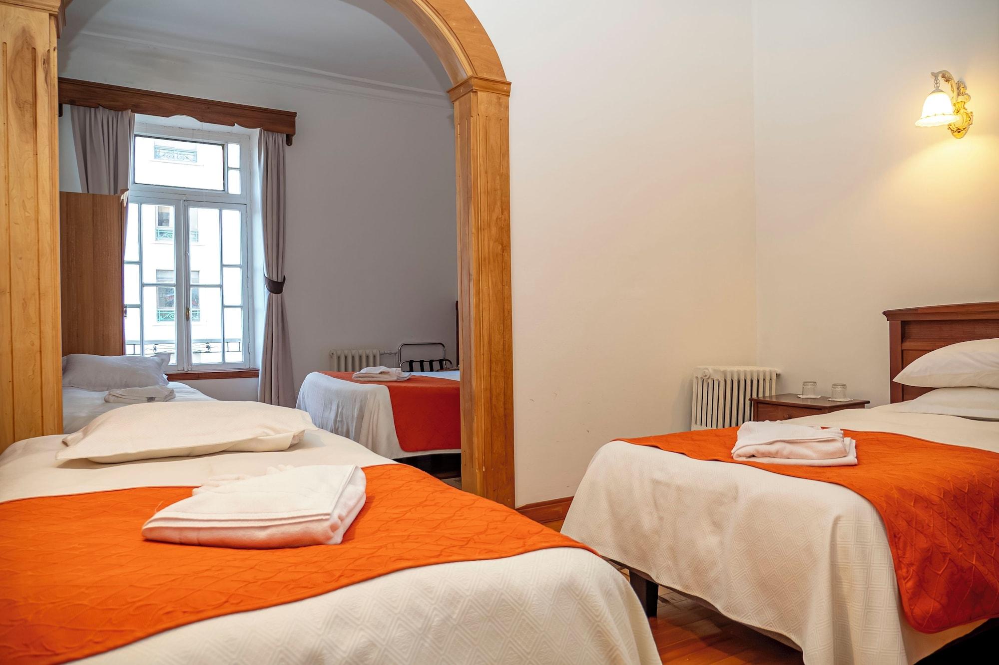 Family, Multiple Beds