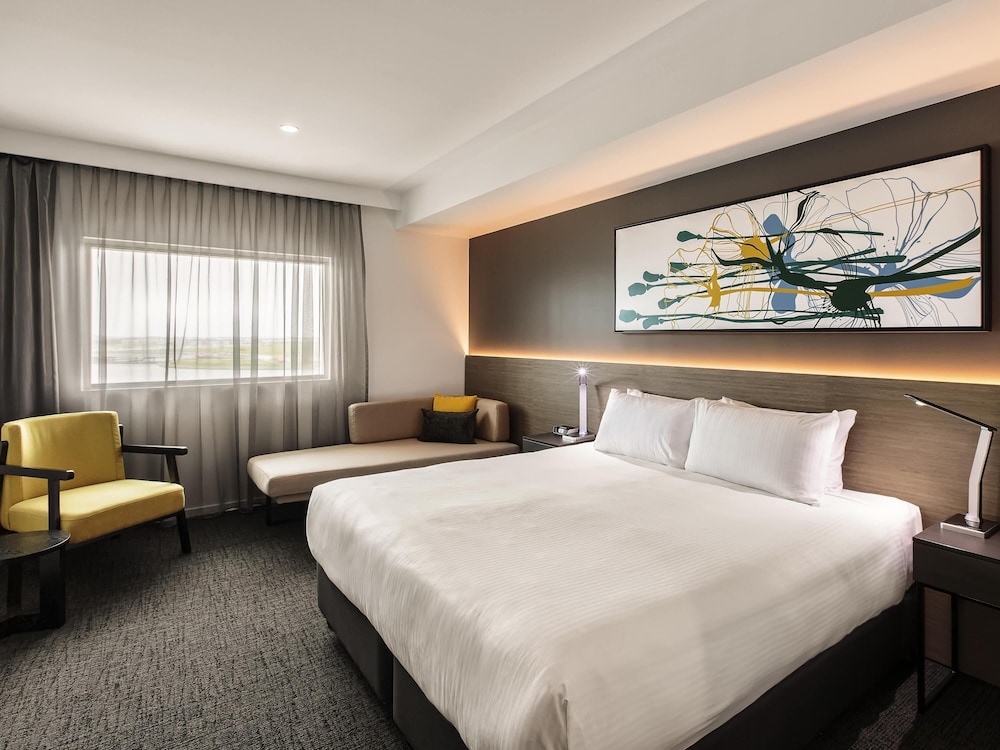 Mercure Sunshine Coast Kawana Waters 8/69
