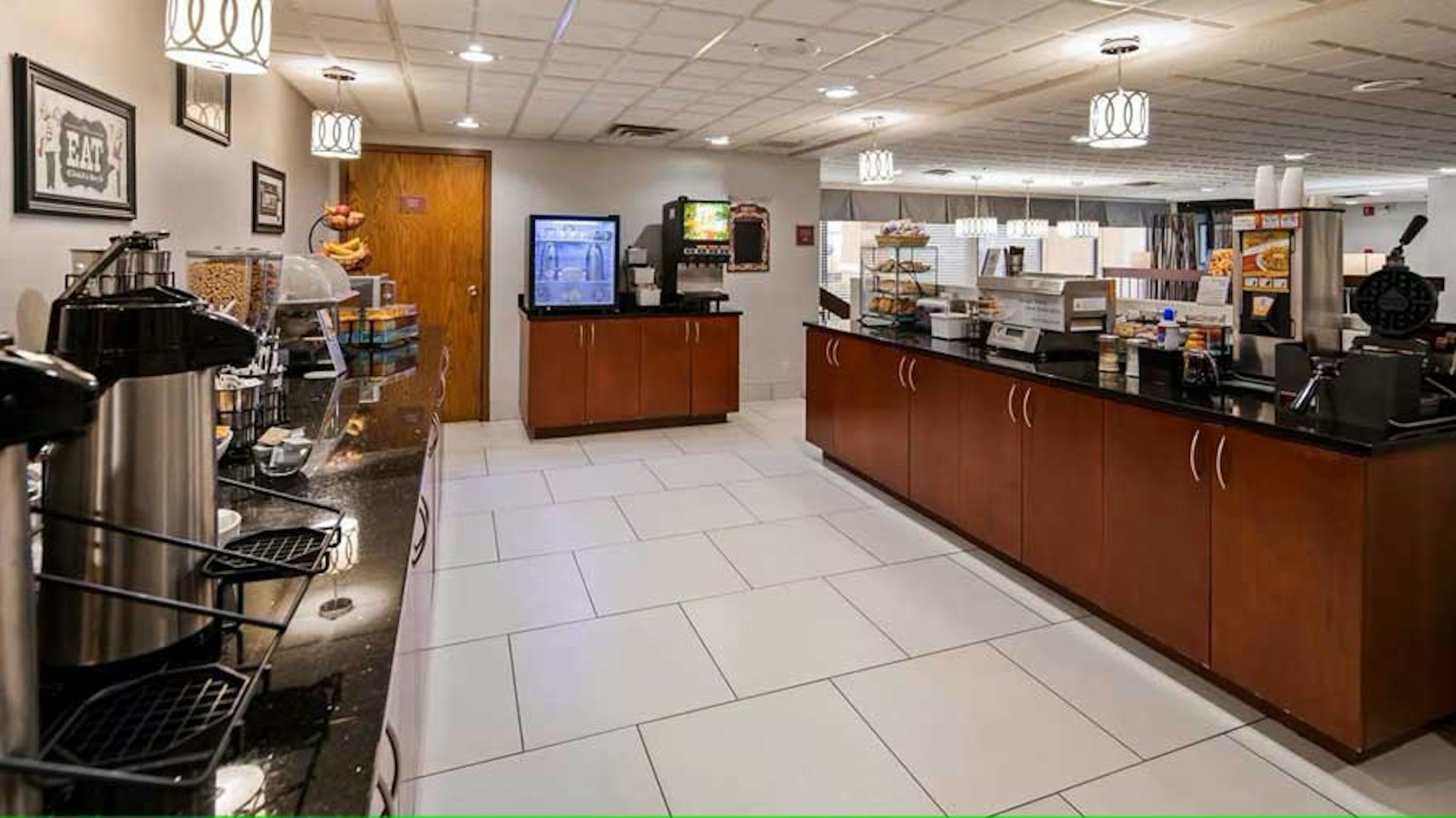 The Hotel at Dayton South 14/17