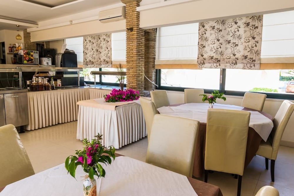 Zante Plaza Hotel & Apartments 16/28