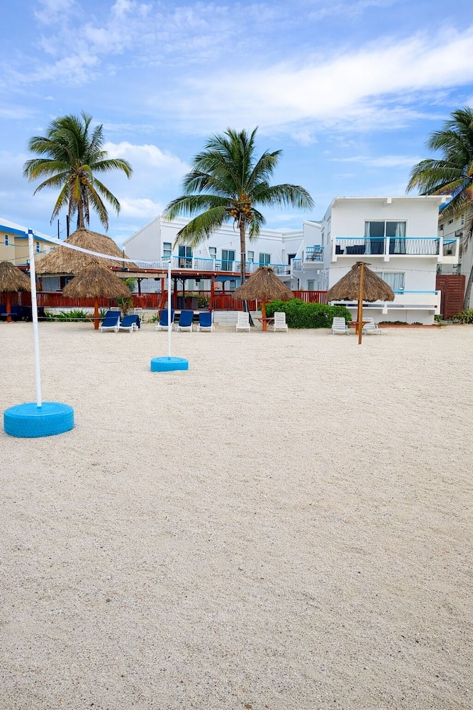 Mata Rock Resort 63/75