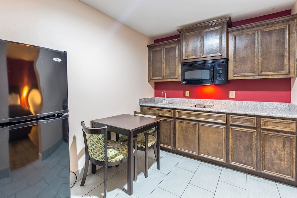 Quality Inn & Suites Bridge City/Orange 23/29