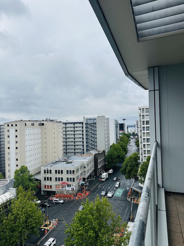 VR Auckland City 5/50