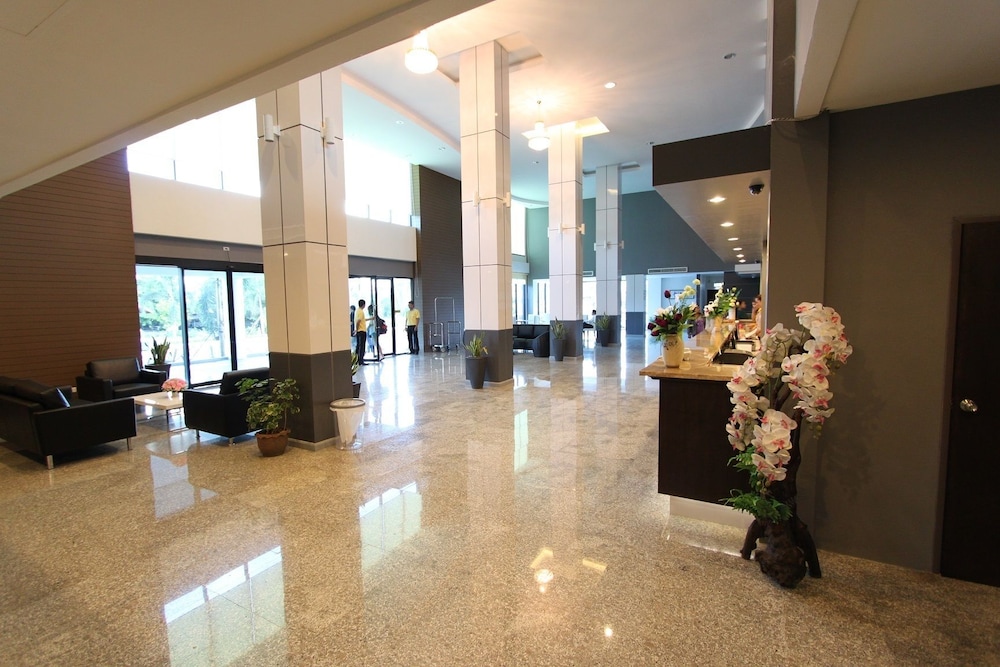 S Tara Grand Hotel 8/44