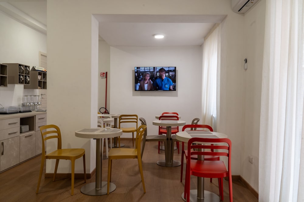 The Sun Boutique Hotel 26/32