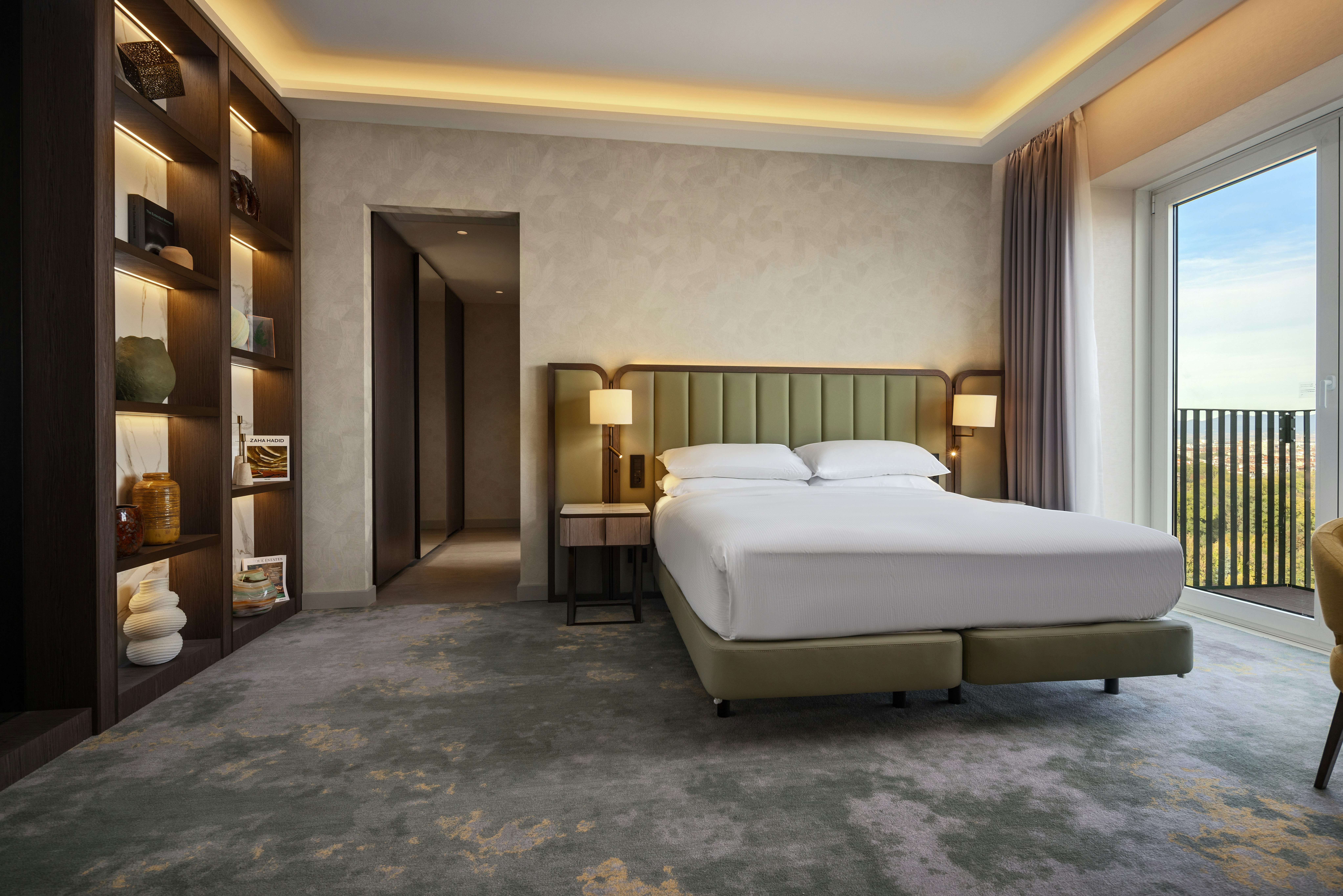 EXECUTIVE, PENTHOUSE, SUITE