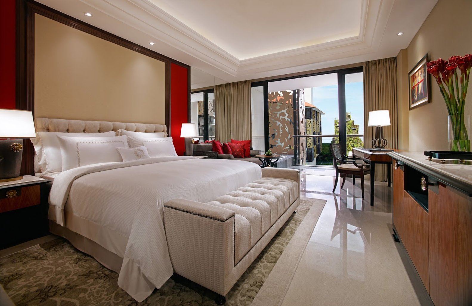 PREMIER KING ROOM
