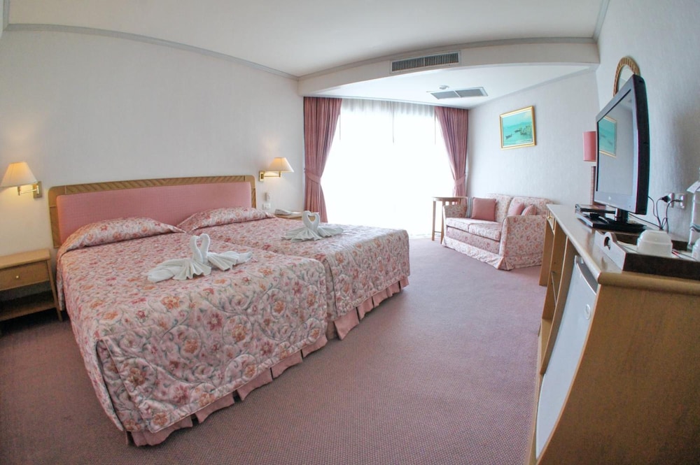 Khanom Golden Beach Hotel 14/59