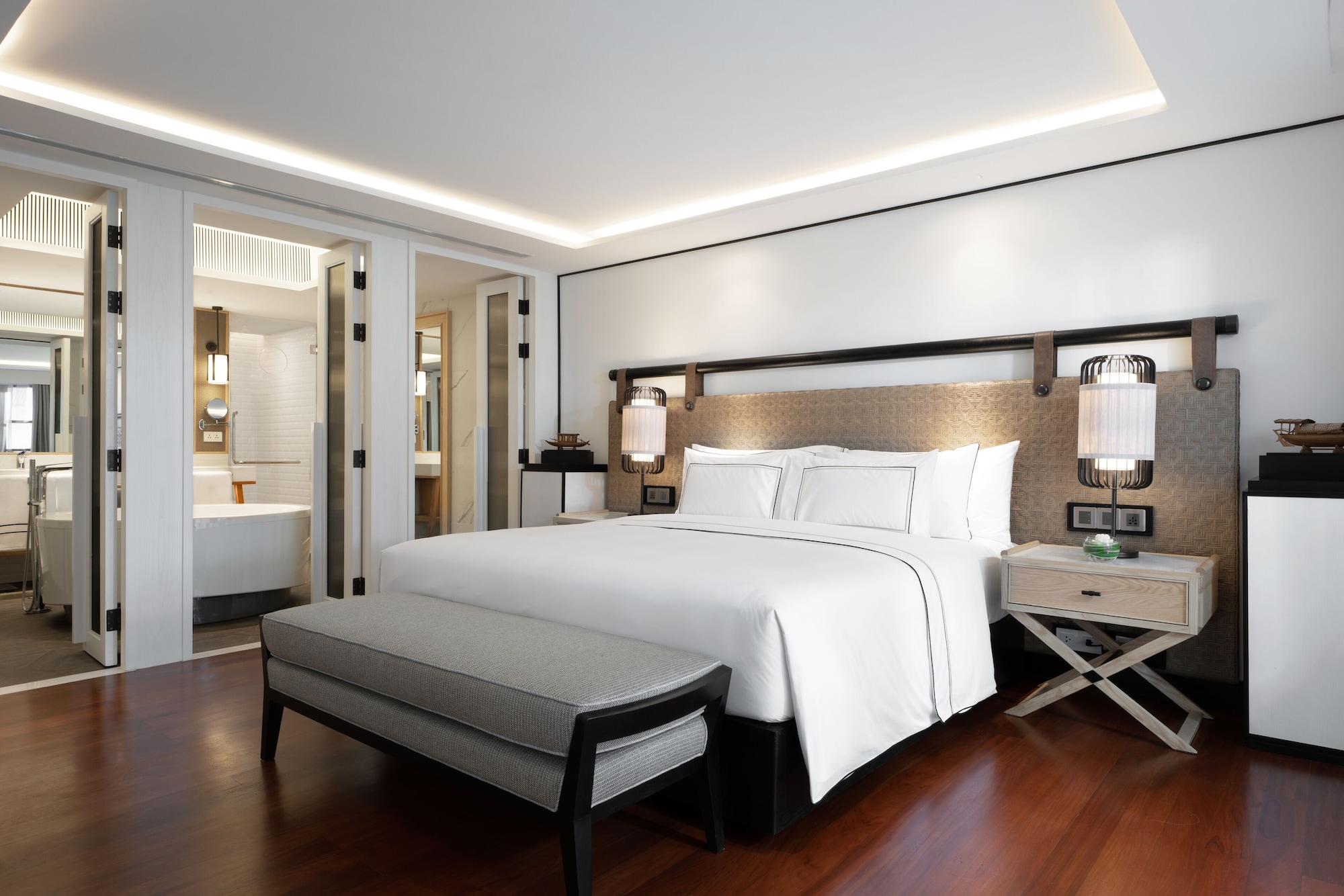 Presidential, the Level, Suite, King Bed