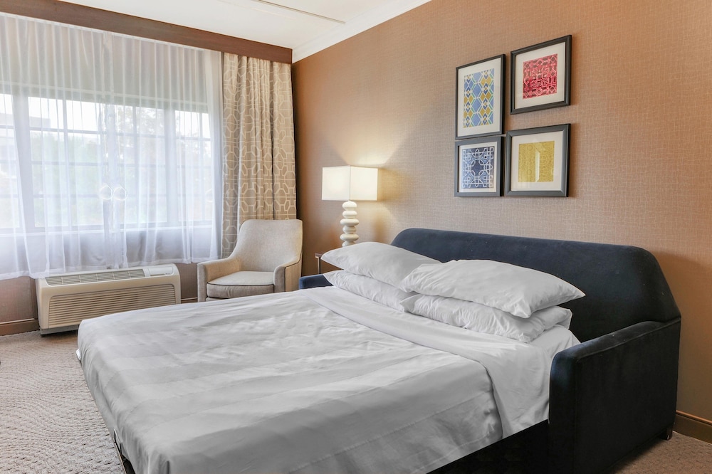 Sheraton Tarrytown Hotel 12/48