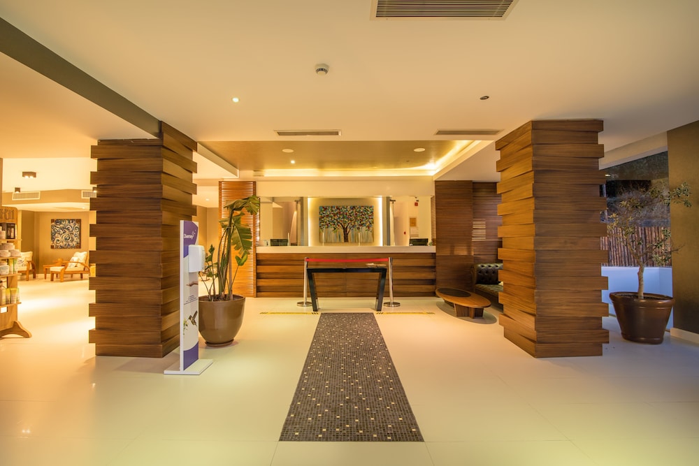 Highlight Hotel 4/50