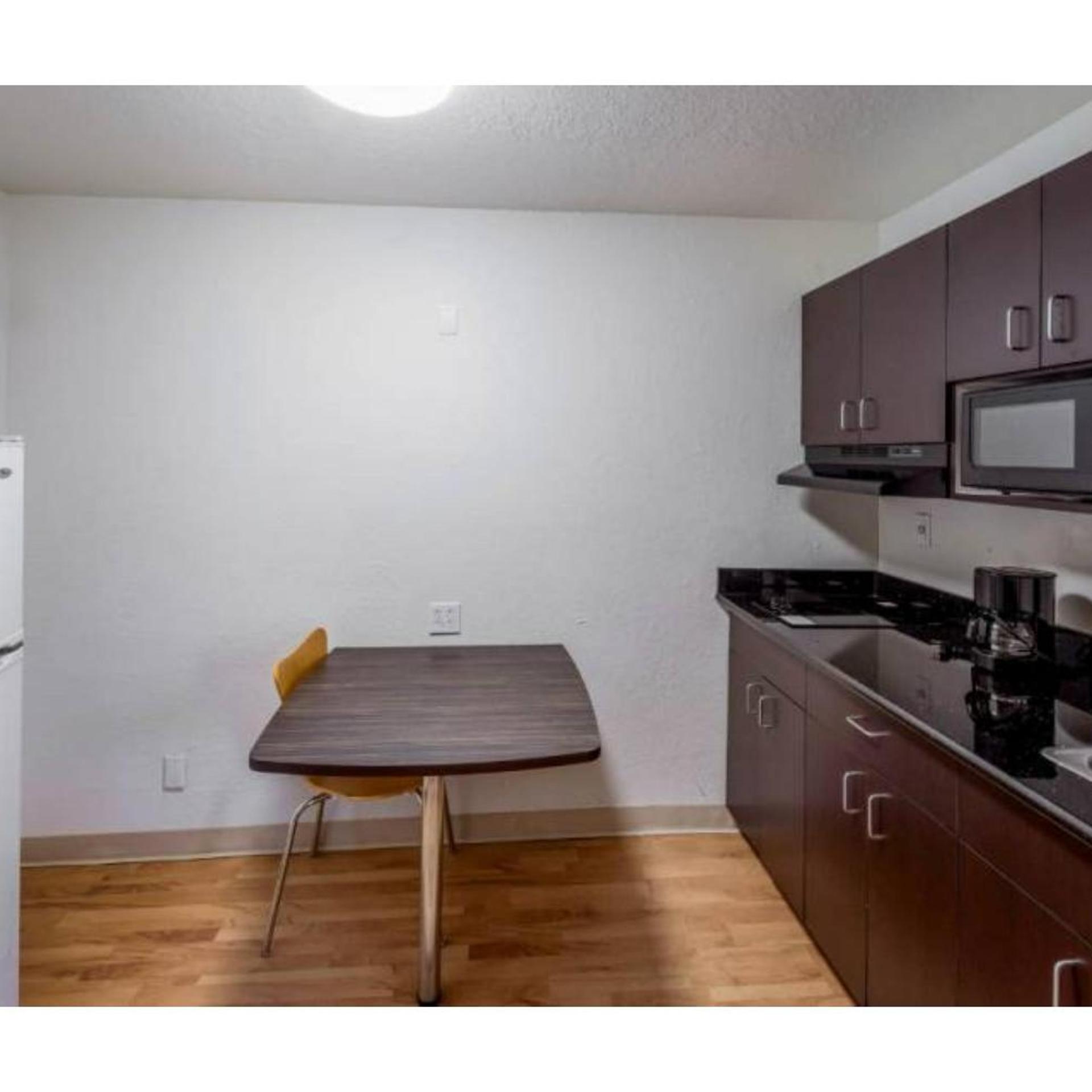 Studio6 Irving, TX - Irving DFW Airport East 15/34