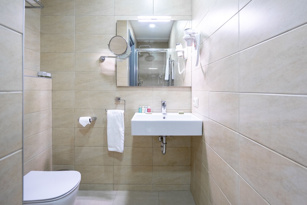 Hotel Atlas Abashidze 32/34