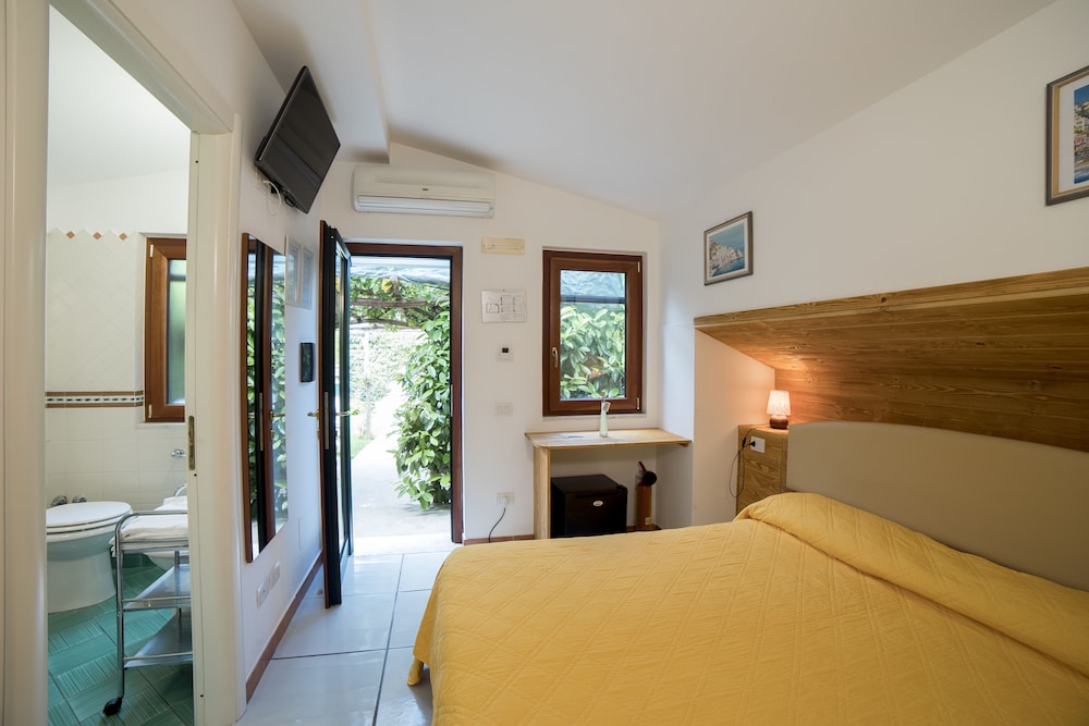 STANDARD, DOUBLE OR TWIN BED