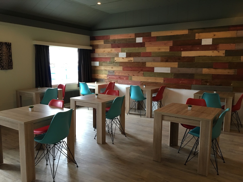 Welcome Riverside Guesthouse 33/42