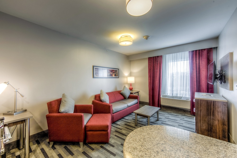 STAYBRIDGE SUITES UNIVERSITY AREA OSU 32/74