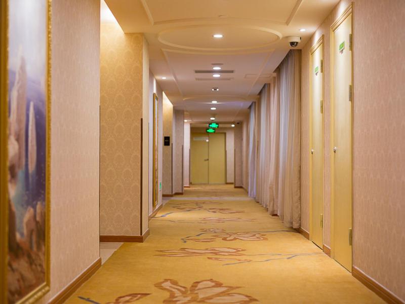 Vienna International Hotel (Shanghai Pudong Airport East Station) photo2