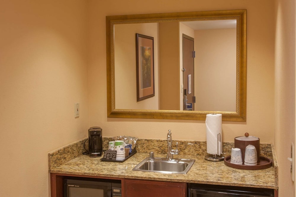 Hampton Inn Suites Stillwater 36/50