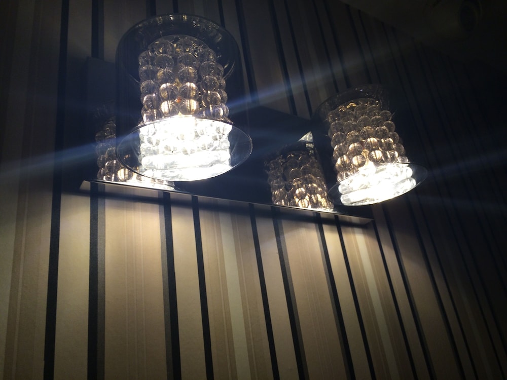 Vogue Hotel 35/60