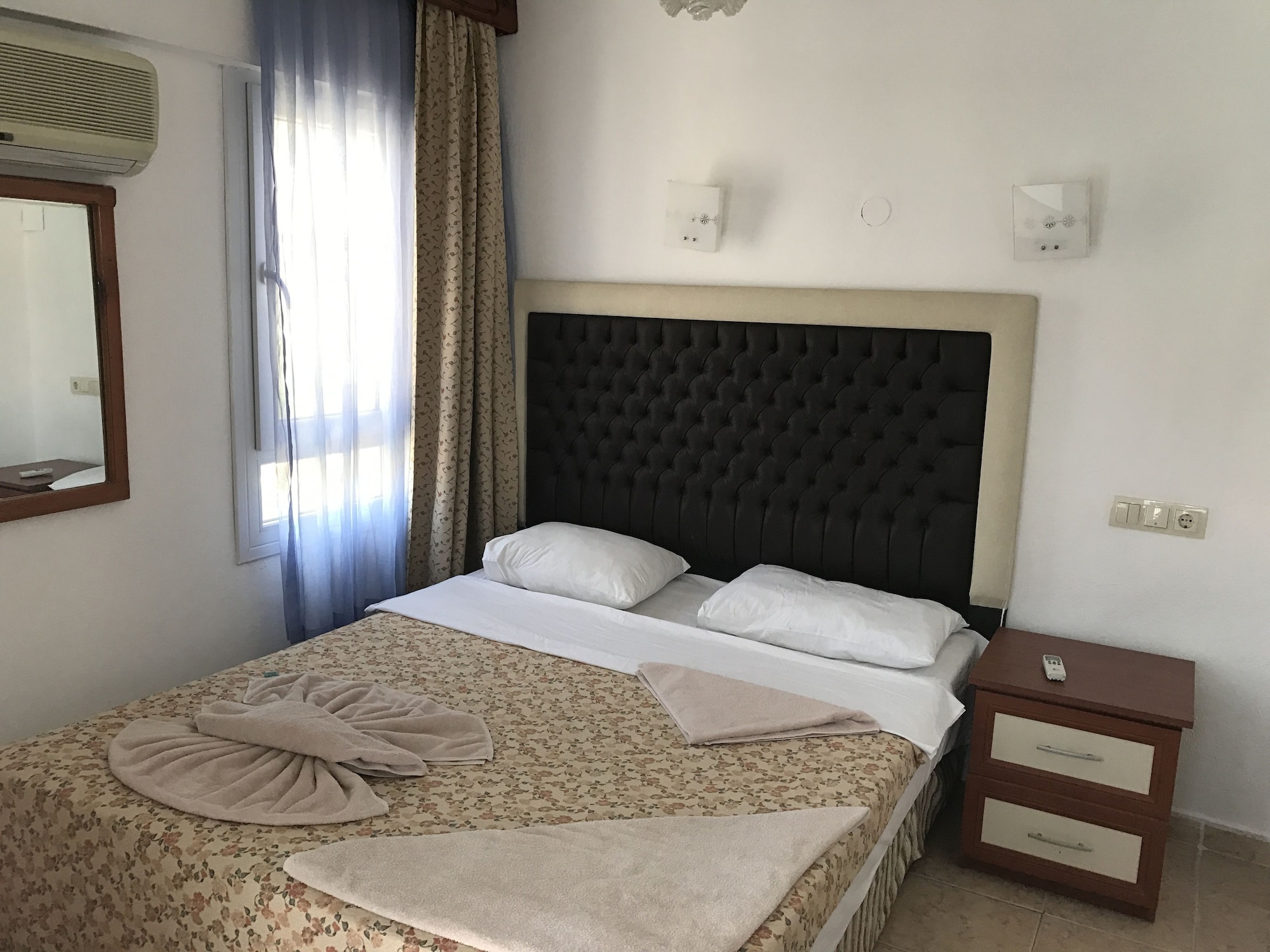 DELUXE, DOUBLE BED, BALCONY