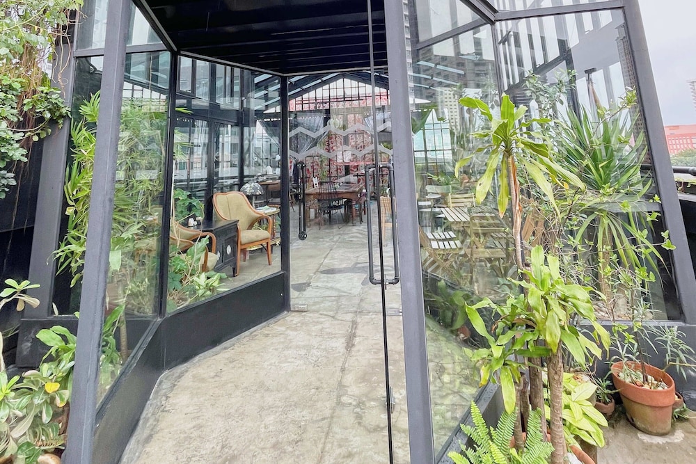 Zen Rooms Makati Amorsolo 54/59