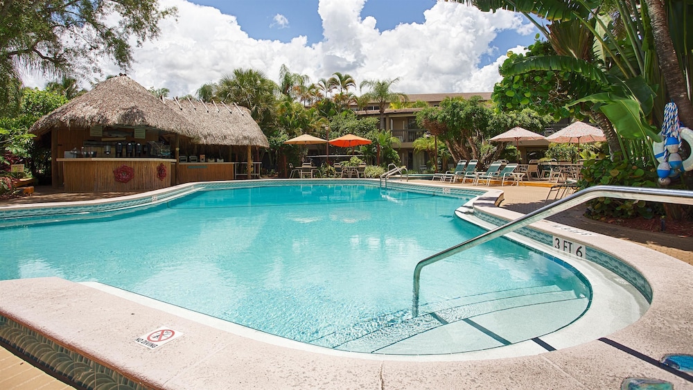 Best Western Naples Inn & Suites in NAPLES - FL