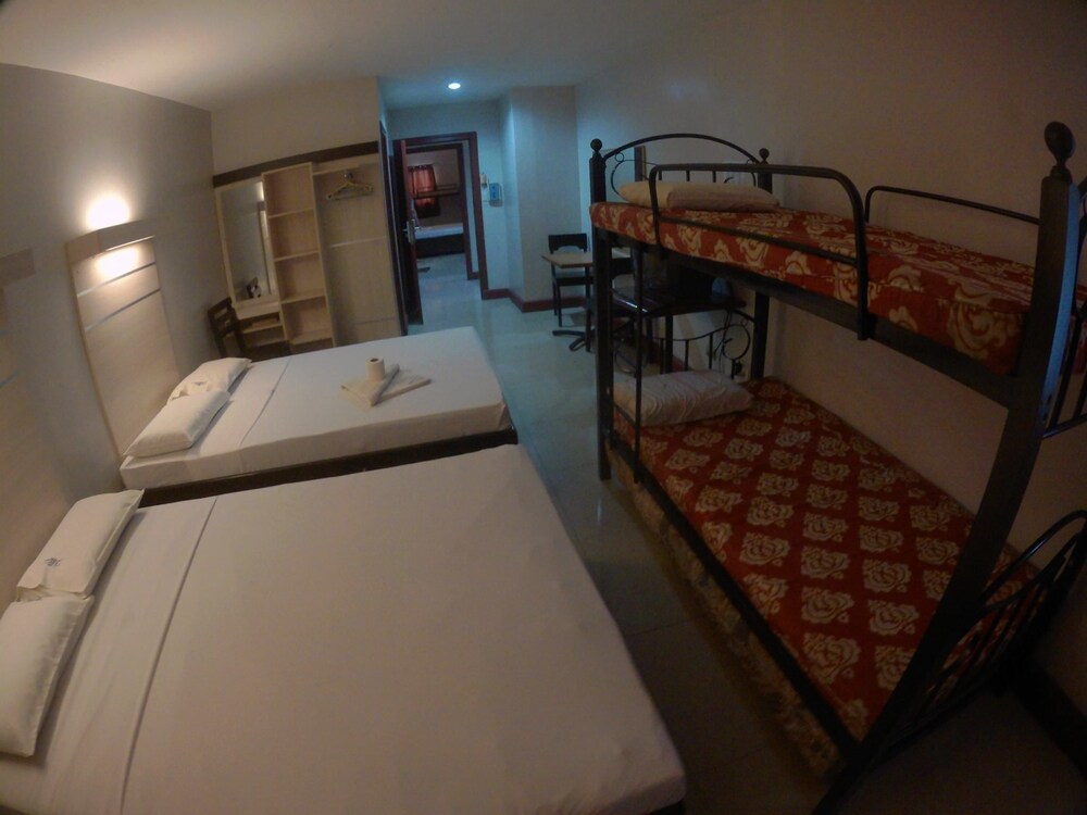 The Loft Inn 28/47