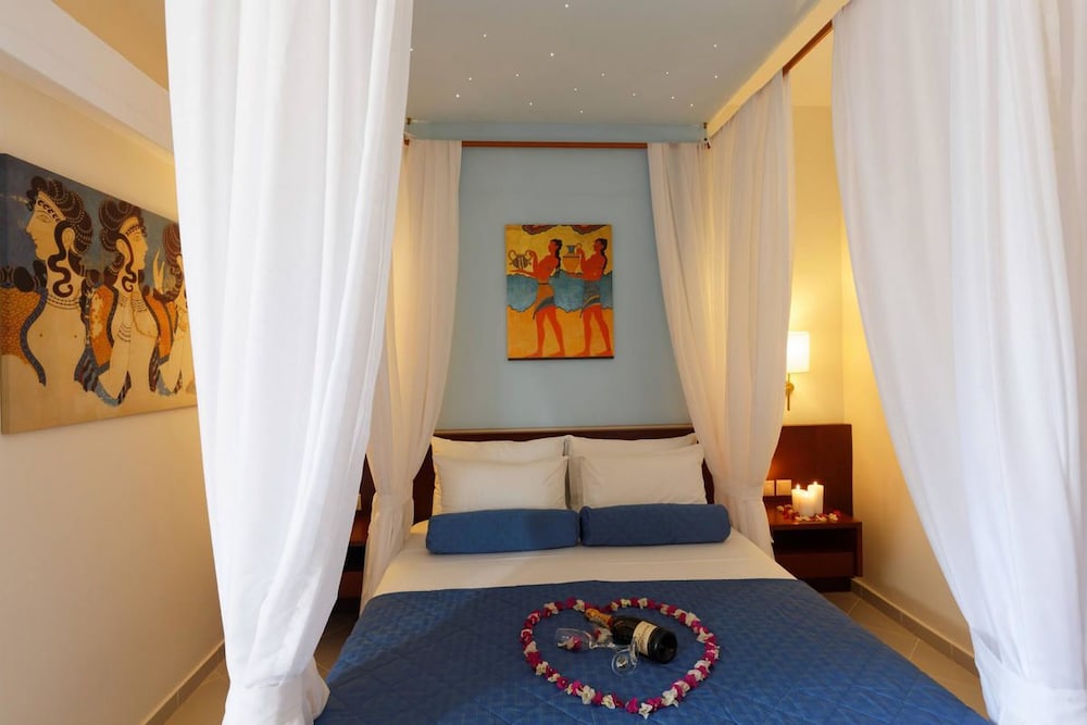 Anissa Beach and Village Hotel 24/80