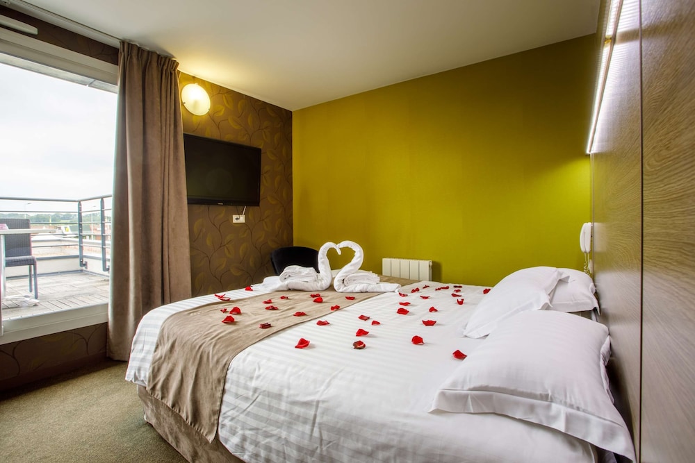 Brit Hotel Fougeres - Hotel Du Parc 17/69